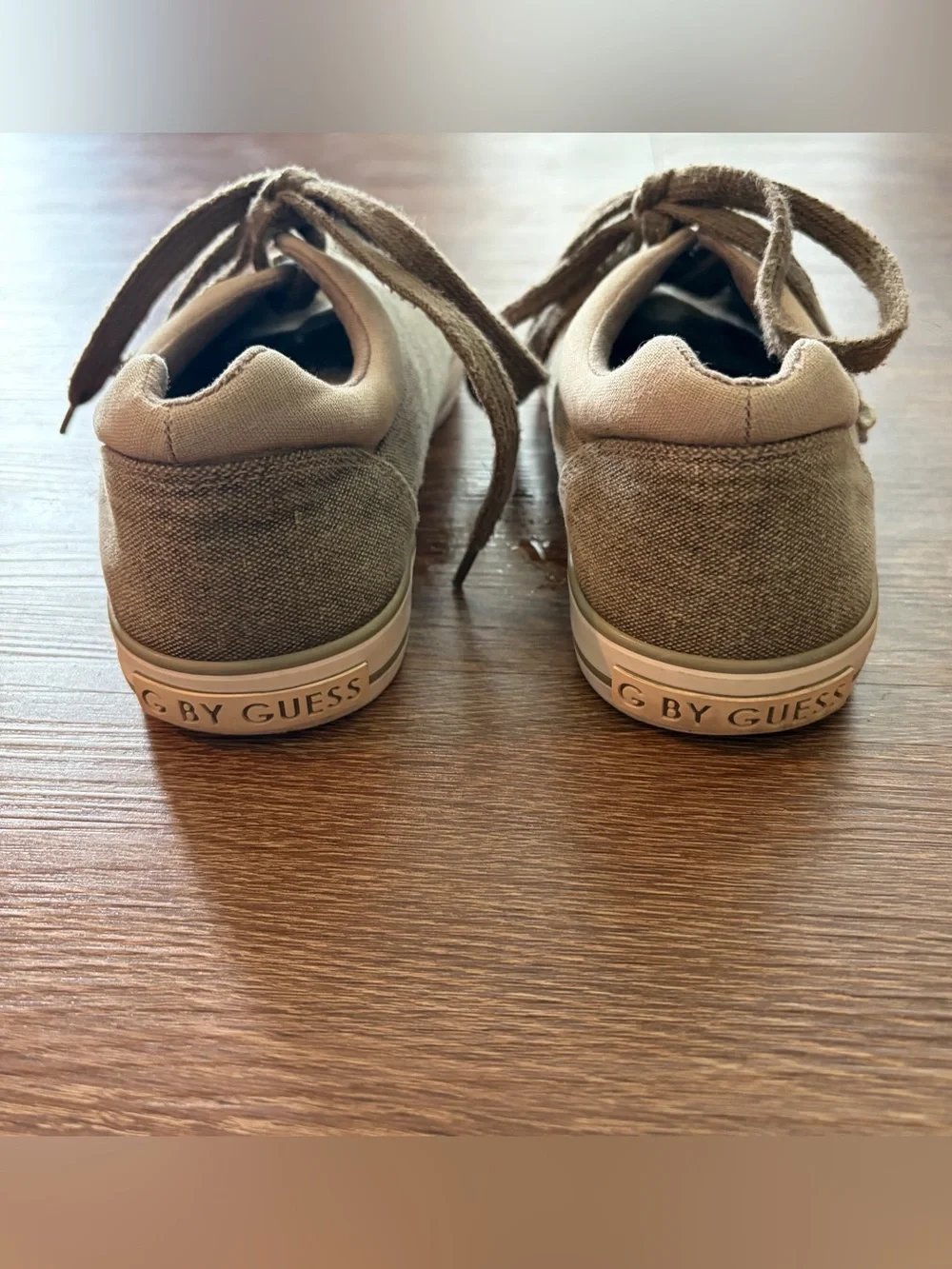 Guess- Casual Women's Canvas Sneakers in Olive Brown - Comfort Lace-Up Size 8.5
